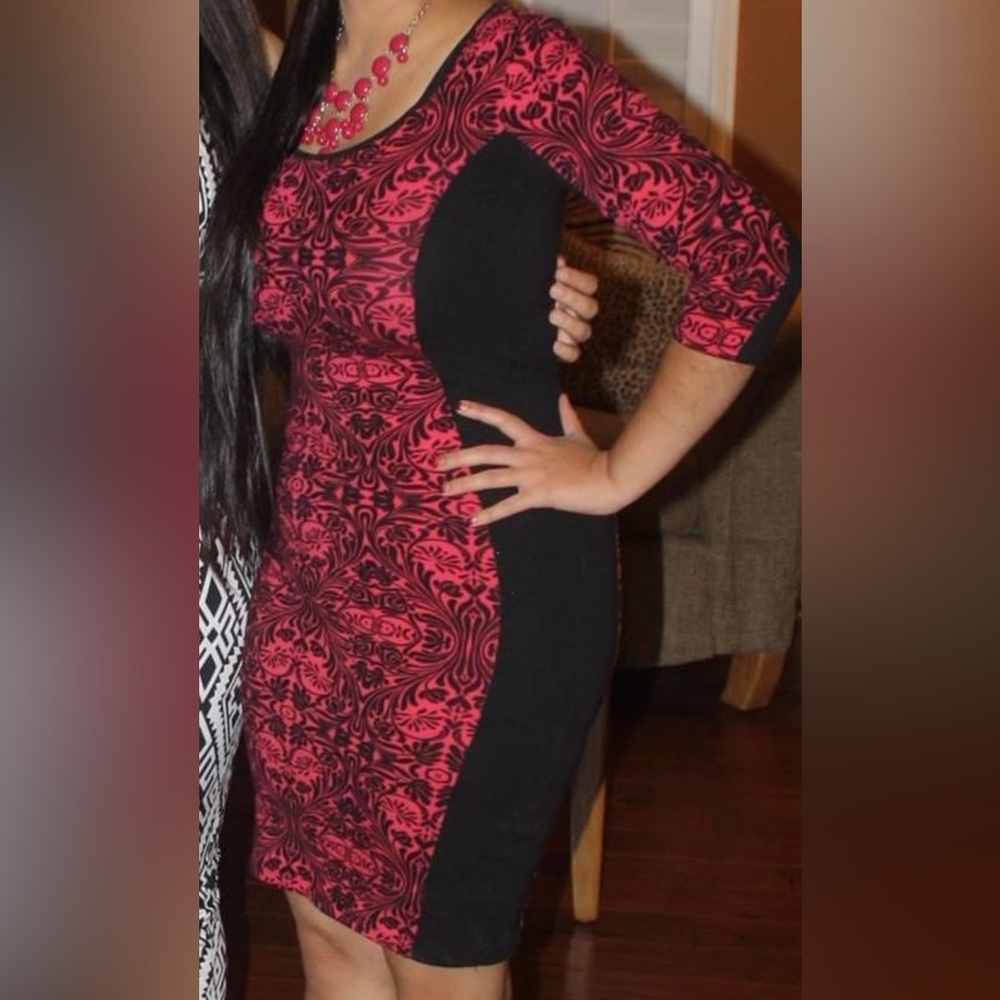Bodycon block print dress in mauve pink and black